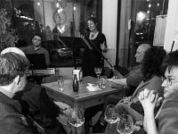 Si un soir Barbara à l'Horloge Ka'fé  Une partie du public ...