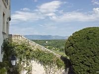 Château de Grignan  Vue vers le Nord depuis la cour d'honneur