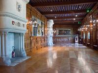 Château de Grignan  La galerie des Adhémar - Erigée au XVIe siècle, la galerie est un espace fonctionnel qui se transforme à l'occasion en pièce de réception.