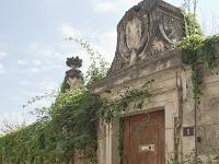 Grignan (Drôme)  Magnifique entrée extérieure !