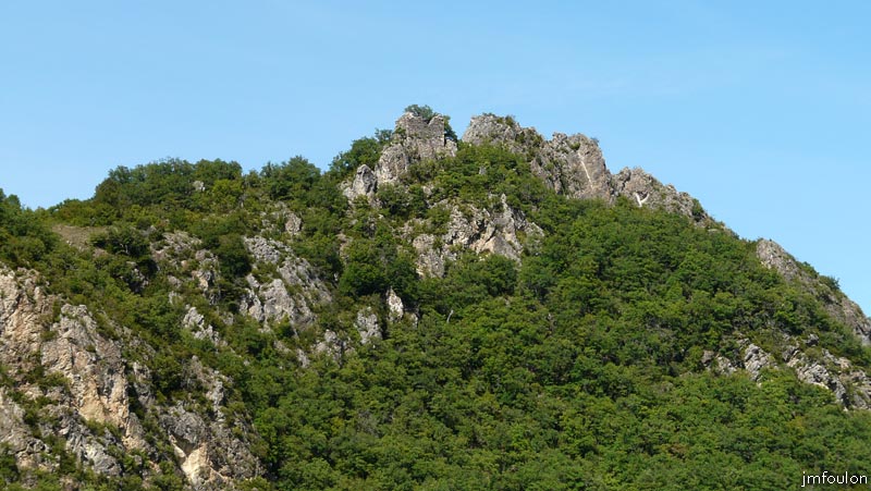 la-batie-02web.jpg - Petit zoom. On la voit déjà mieux