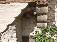 Lurs  Corbeaux sur une maison