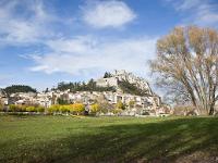 Sisteron - Plan d'Eau - Marres  Sisteron et sa citadelle depuis les Marres (extrémité Sud du Plan d'Eau)