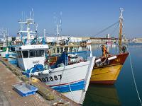 Port de Saint Guénolé  Sur le port de pêche de Saint Guénolé
