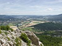 Rando - Grotte du Trou de l'Argent  Le plateau de Salignac et la montagne de Briasc à droite au 1er plan