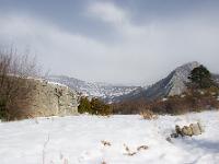 Sisteron Collet Marquise  Mystérieuse ruine au Collet et vue vers l'Est