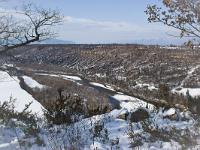 Sisteron Collet Marquise  Vue sur le Buech. En face, le plateau de Soleillet