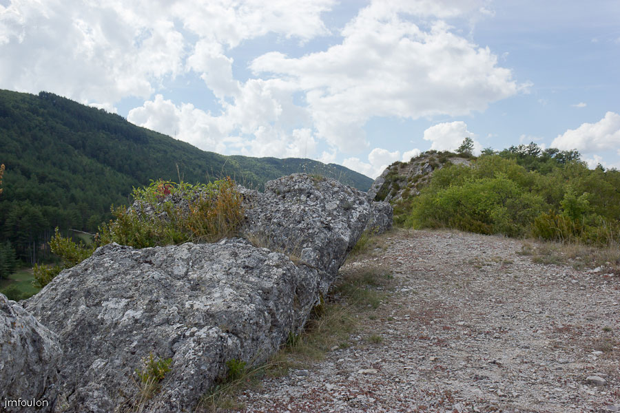 sisteron-collet-003.jpg - Sisteron - Le Collet - Vue sur le Molard