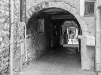Sisteron- Andrônes, couverts et ruelles en escalier  Passage reliant la rue Droite à la rue de la Coste