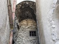 Sisteron- Andrônes, couverts et ruelles en escalier  Andrône reliant la rue de la Mission à la rue Porte Sauve