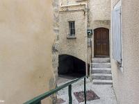 Sisteron- Andrônes, couverts et ruelles en escalier  Passage couvert entre la rue Deleuze et la rue du Rieu