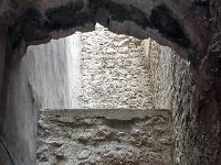 Sisteron- Andrônes, couverts et ruelles en escalier  Passage couvert en la rue Deleuze et la rue du Glissoir