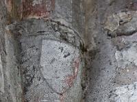 Sisteron - La Baume - Cloître St Dominique  Détail des pieds de croisées d'ogive dans la chapelle