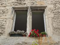 Taulignan - Drôme provençale  A l'intérieur de l'enceinte fortifiée - Maisons du XVe, XVIe et XVIIe siècles