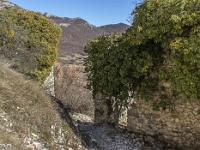 Le Vieux Noyers  Autre vue sur l'accès Est du village