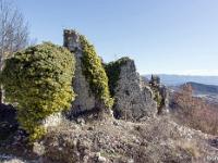 Le Vieux Noyers  Ruines au centre du village