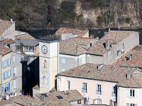 Boucle Sisteron Le Molard - Le Thor  Sisteron depuis l'Est du Molard - Zoom sur la tour de l'Horloge