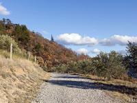 Boucle Sisteron Le Molard - Le Thor  Chemin qui redescent vers le Thor (autre vue)