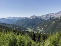 Lac de Roue  Vue sur la vallée d'Arvieux et Arvieux, point de départ de la rando et que nous allons rejoindre