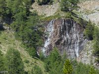 Lac Sainte Anne  Cascade (sources) à l'Ouest de l'Adoux