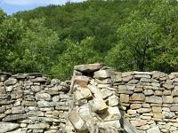 A l'Est de Saint Symphorien  Bergerie en ruine