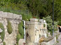 Antonaves  La fontaine et le bassin, côtes à côtes