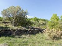 Restanques et enclos  Un autre angle entre les restanques et un des murs d'enclos