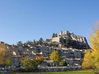 Petite promenade sisteronaise  Vue sur la ville depuis le plan d'eau