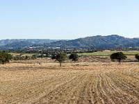 Boucle Sisteron via l'ancienne route d'Entrepierres  Vue vers le Sud et la plaine de Salignac depuis la D 217 que je vais longer sur environ 4 km. Il fait un vent à décorner les boeufs ! ...