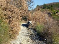 Sisteron - Route Napoléon  Dans ce virage, se trouve un muret parfaitement conservé 1/3