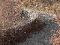 Sisteron - Route Napoléon  Dans ce virage, se trouve un muret parfaitement conservé 3/3