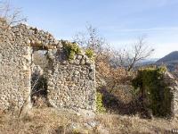 Sisteron - Soleillet / Buech  Ruine en bordure du plateau de Soleillet - 2