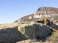 Serre d'Autruy - St André de Rosans  Ici une très grosse boule d'environ 1,50 de diamètre