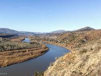 L'Escale - Vière ou Ville Vieille  Une belle vue sur la Durance et Volonne en montant à Vière
